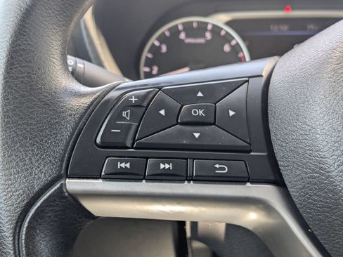 Used 2024 Nissan Sentra SV FWD image 21