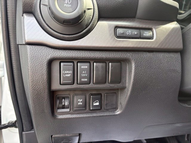 Used 2023 Nissan Titan PRO-4X w/ Pro-4x Convenience Package AWD/4WD image 24