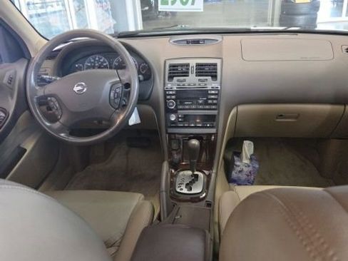 Used 2002 Nissan Maxima GLE FWD image 12