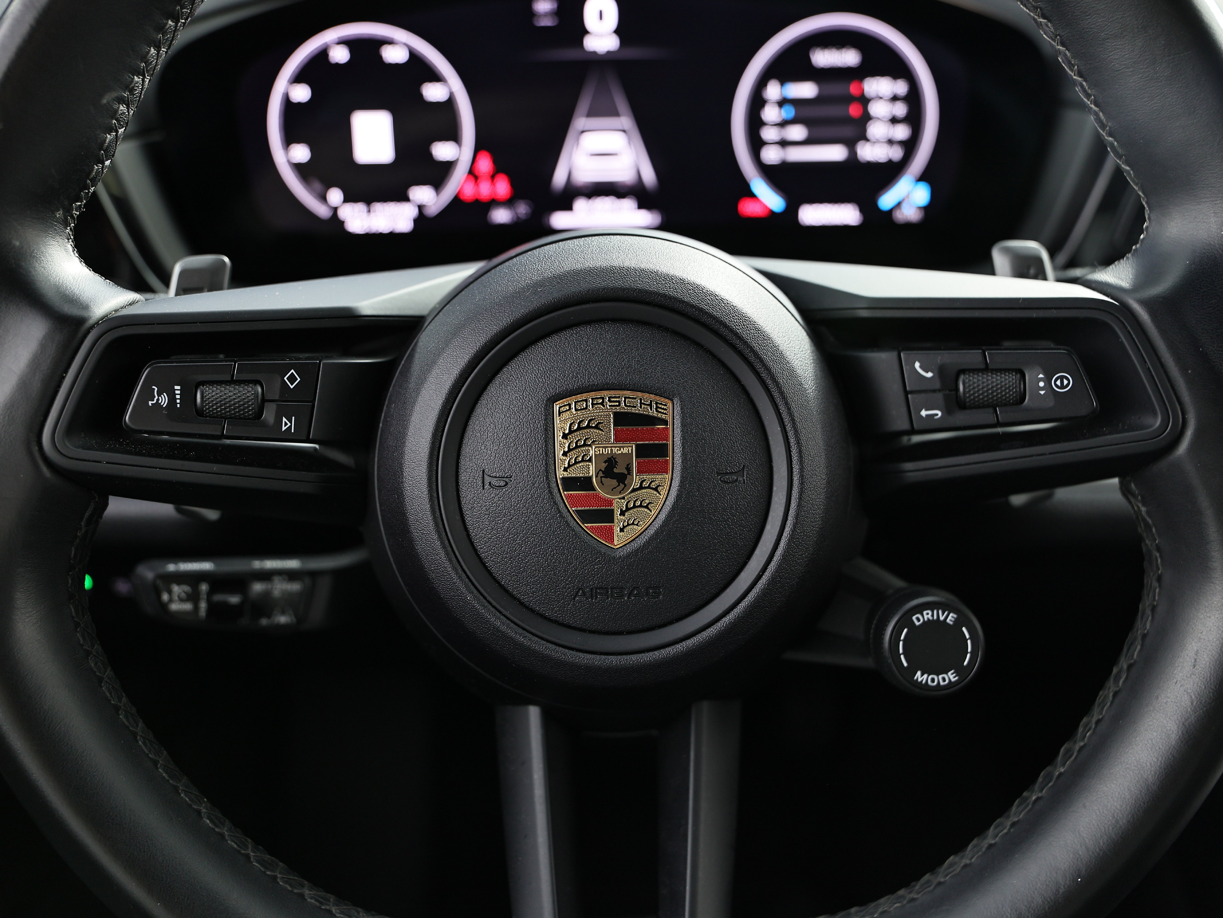 Used 2024 Porsche Cayenne AWD/4WD image 35