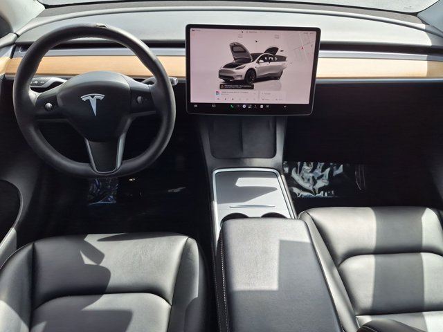 Used 2022 Tesla Model Y Long Range AWD/4WD image 19