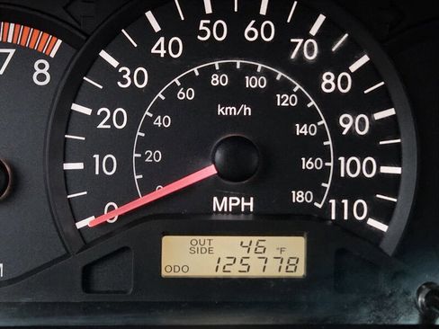 Used 2005 Toyota Corolla CE image 21