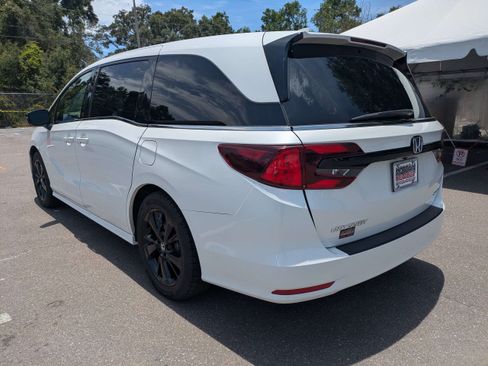 Used 2024 Honda Odyssey Sport image 5