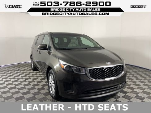 Used 2017 Kia Sedona LX w/ LX Essentials Premium Package image 1