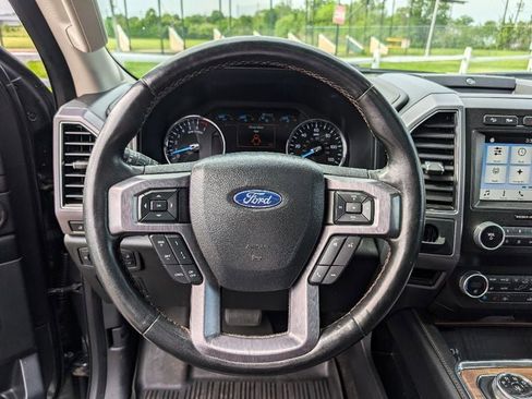 Used 2019 Ford Expedition Platinum AWD/4WD image 22