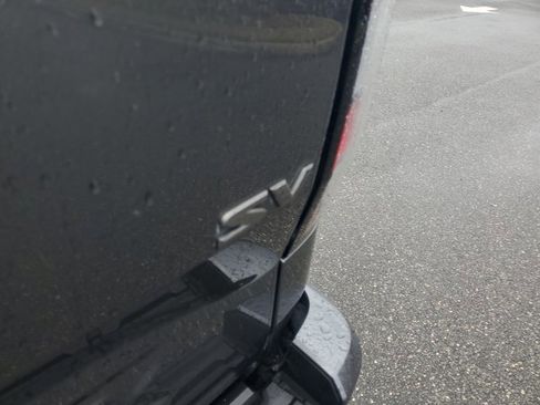 Used 2023 Nissan Frontier SV w/ SV Convenience Package image 7