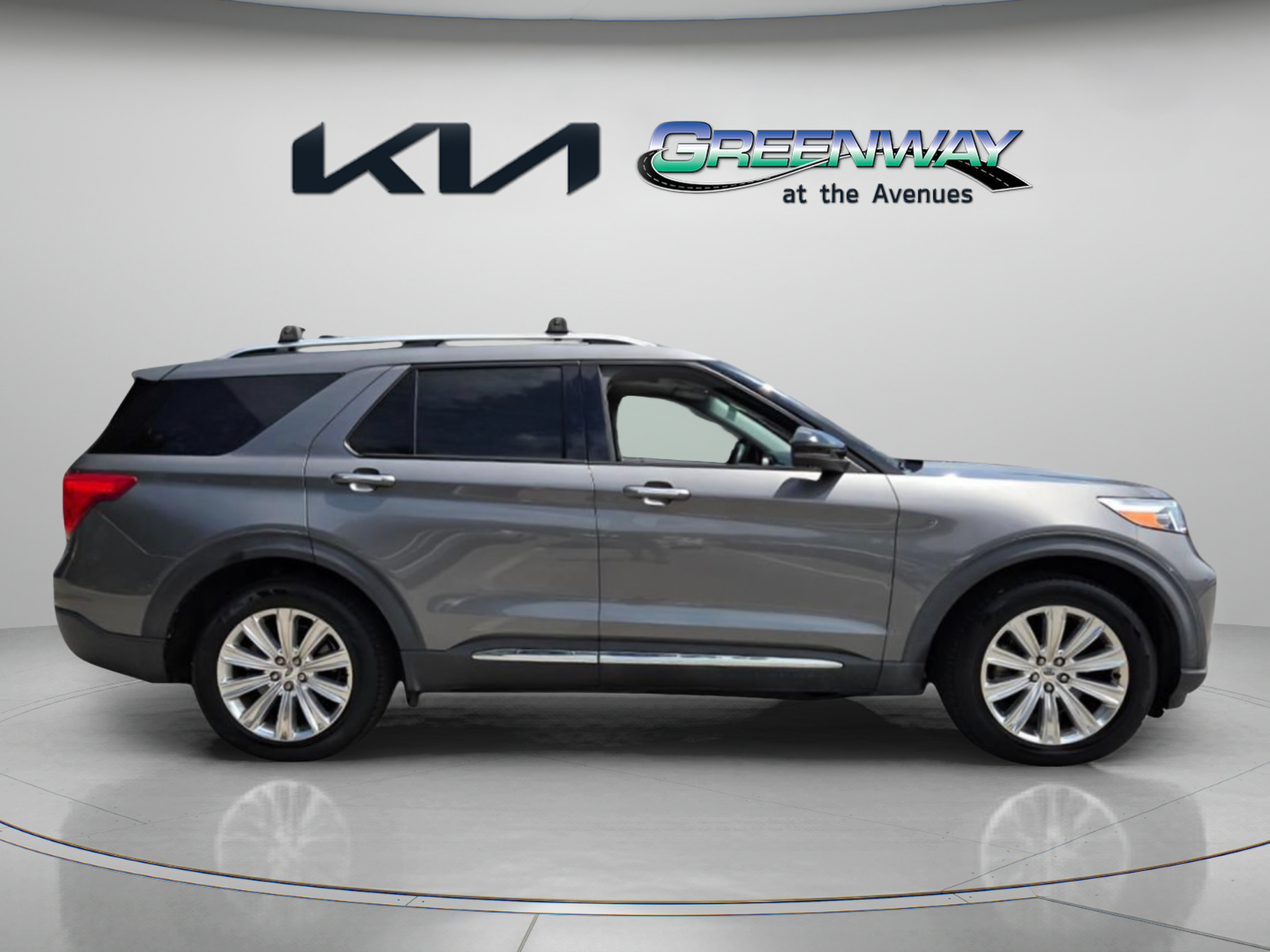 Used 2021 Ford Explorer Limited w/ Hybrid Equipment Group 310A RWD image 8