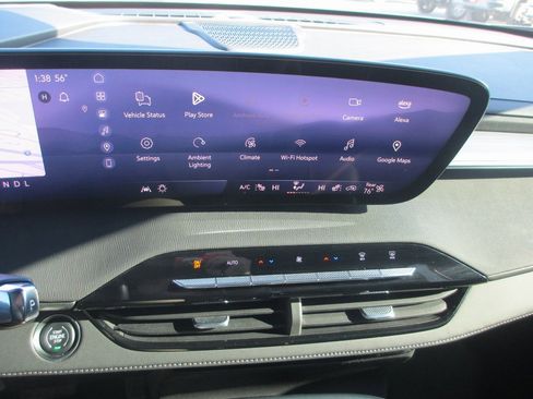 Certified 2025 Buick Enclave Preferred image 26