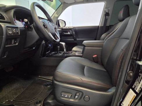 Used 2024 Toyota 4Runner TRD Off-Road Premium w/ Moonroof Package AWD/4WD image 10