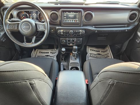 Used 2022 Jeep Wrangler Unlimited Sport image 15