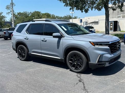 New 2025 Honda Pilot Touring image 3