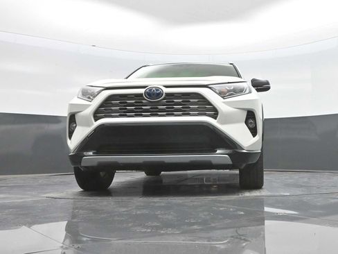 Used 2019 Toyota RAV4 XSE w/ Carpet Mat Package AWD/4WD image 41