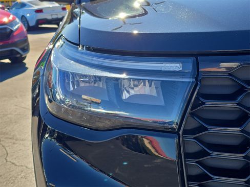 Certified 2025 Ford Explorer ST-Line w/ ST-Line Street Pack image 7