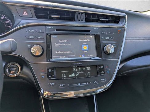 Used 2017 Toyota Avalon XLE FWD image 18