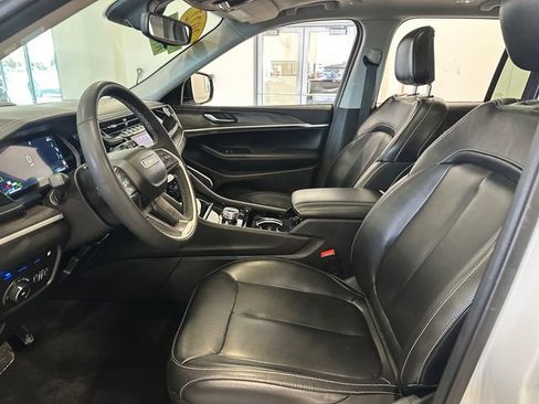 Used 2022 Jeep Grand Cherokee Limited 4xe image 29