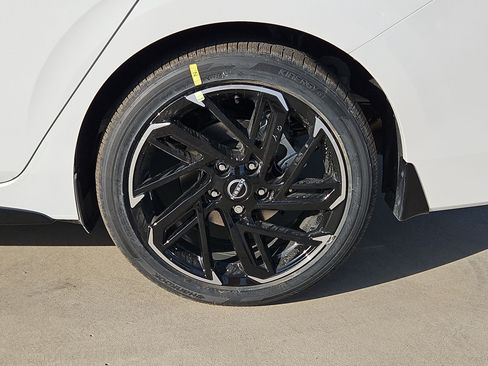New 2026 Nissan Sentra SR w/ SR Premium Package FWD image 9