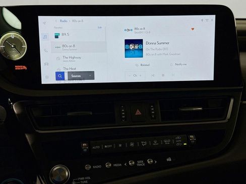 New 2025 Lexus ES 350 w/ Premium Package image 11