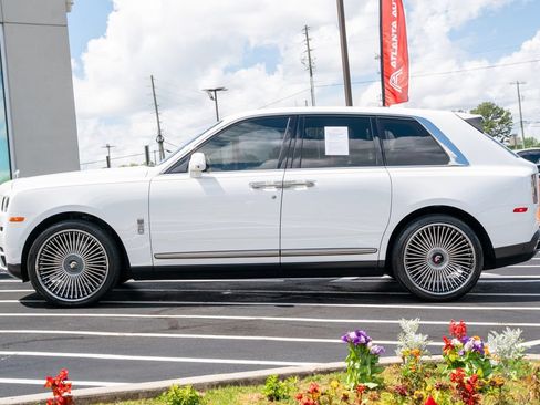 Used 2022 Rolls-Royce Cullinan AWD/4WD image 19