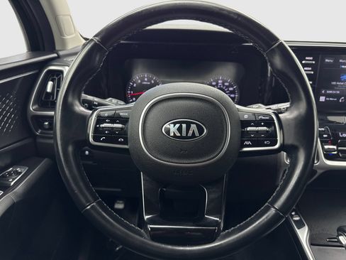 Used 2021 Kia Sorento S FWD image 19