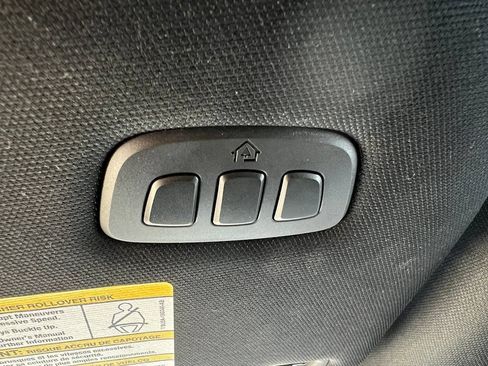 Used 2020 Ford Expedition XLT w/ Equipment Group 202A AWD/4WD image 55