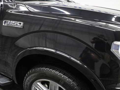 Used 2019 Ford F150 Lariat w/ Equipment Group 502A Luxury AWD/4WD image 42