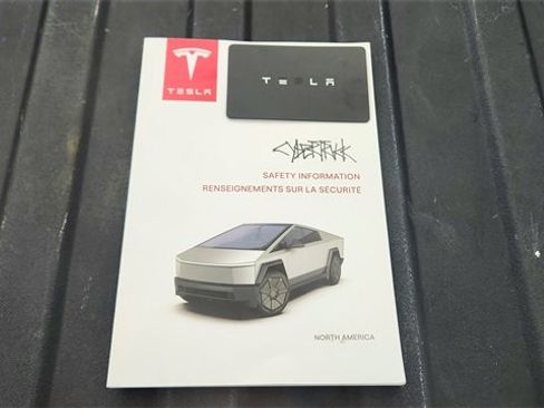 Used 2025 Tesla Cybertruck AWD Crew Cab image 57