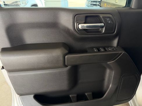 Used 2022 Chevrolet Silverado 1500 Custom AWD/4WD image 11