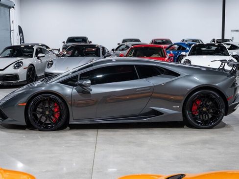 Used 2015 Lamborghini Huracan LP 610-4 AWD/4WD image 3