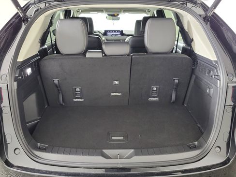 Certified 2025 MAZDA CX-90 3.3 Turbo w/ Preferred Package image 27