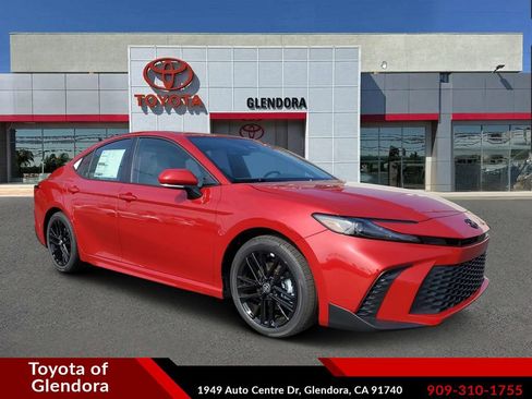 New 2026 Toyota Camry SE FWD image 1