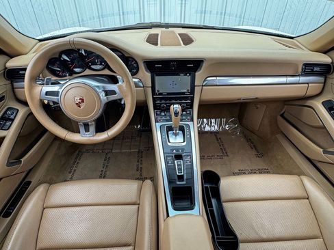 Used 2015 Porsche 911 Carrera 4 image 12