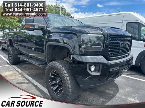 Used 2017 GMC Sierra 2500 Denali AWD/4WD image 1