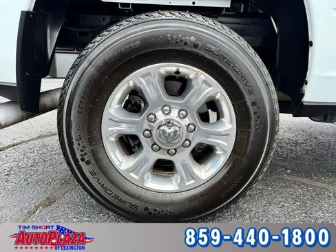 Used 2024 RAM 2500 Big Horn AWD/4WD image 23