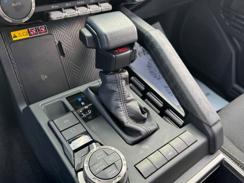 Used 2025 Toyota 4Runner TRD Off-Road image 7