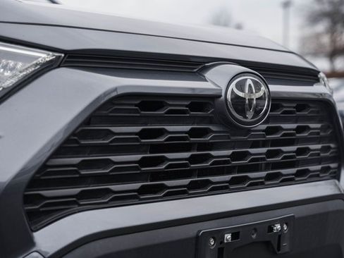 Used 2019 Toyota RAV4 XLE w/ Convenience Package image 12