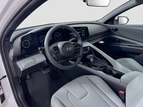 New 2026 Hyundai Elantra Limited FWD image 9