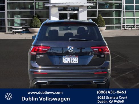 Used 2018 Volkswagen Tiguan SEL image 5
