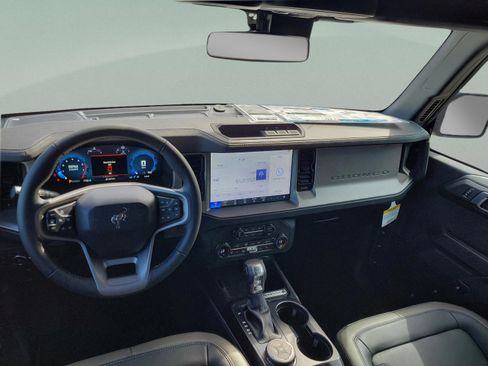 New 2025 Ford Bronco Outer Banks image 5