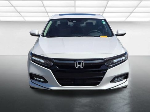 Used 2018 Honda Accord Touring image 14