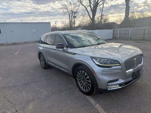 Used 2020 Lincoln Aviator Reserve w/ Equipment Group 201A image 4