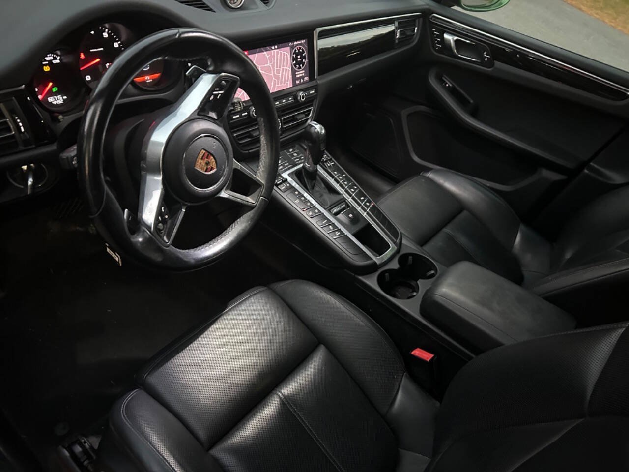 Used 2019 Porsche Macan AWD/4WD image 25
