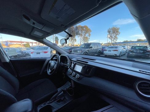 Used 2016 Toyota RAV4 LE image 12