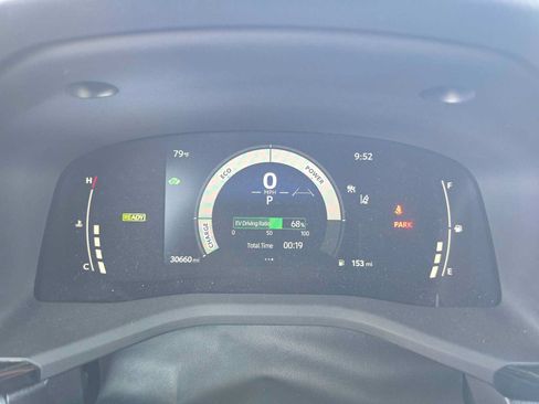 Used 2025 Toyota Camry SE FWD image 25