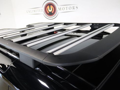 Used 2023 Land Rover Defender 90 X AWD/4WD image 10