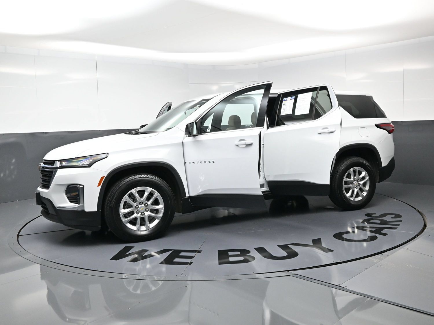 Used 2022 Chevrolet Traverse LS FWD image 21