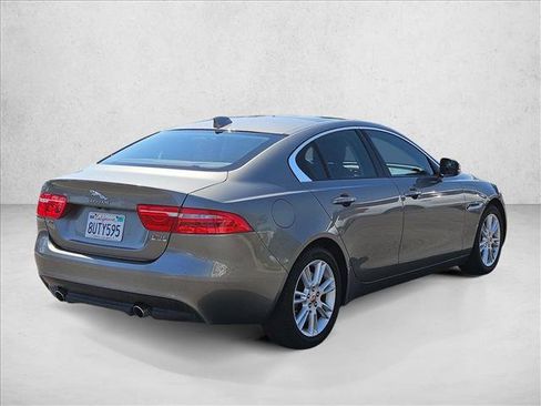 Used 2018 Jaguar XE Premium AWD/4WD image 5