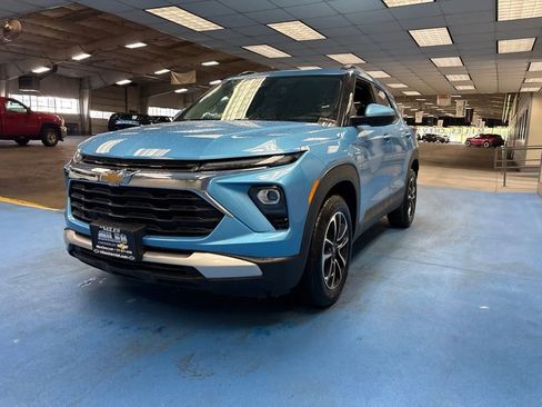 New 2026 Chevrolet TrailBlazer LT w/ Convenience Package FWD image 10