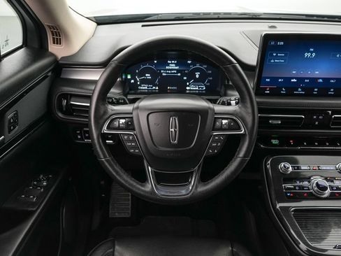 Used 2023 Lincoln Nautilus AWD image 13