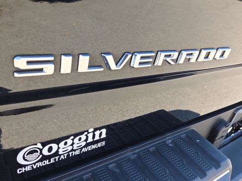 Used 2022 Chevrolet Silverado 1500 LTZ image 15