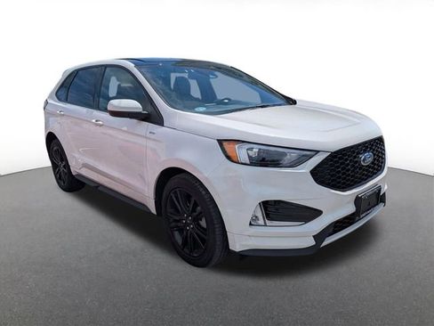 Used 2022 Ford Edge ST-Line w/ Class II Trailer Tow Package AWD/4WD image 7